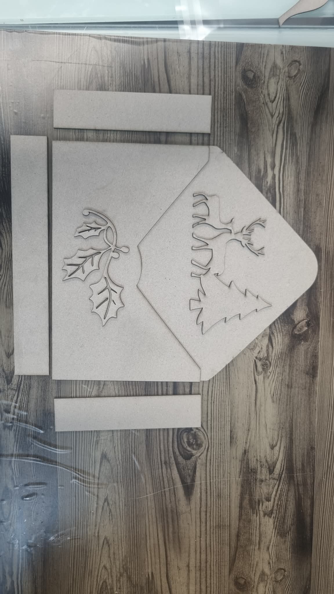 3Quarter Designs Christmas Envelope Box - Chipboard